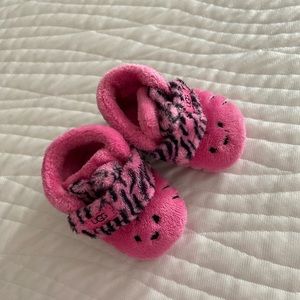 Baby Ugg Slippers size baby 2/3